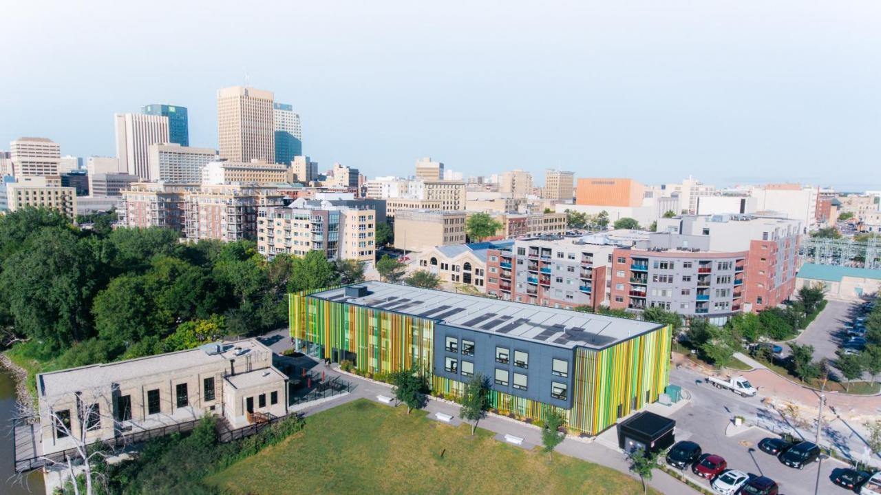 Mere Hotel Winnipeg Exterior photo