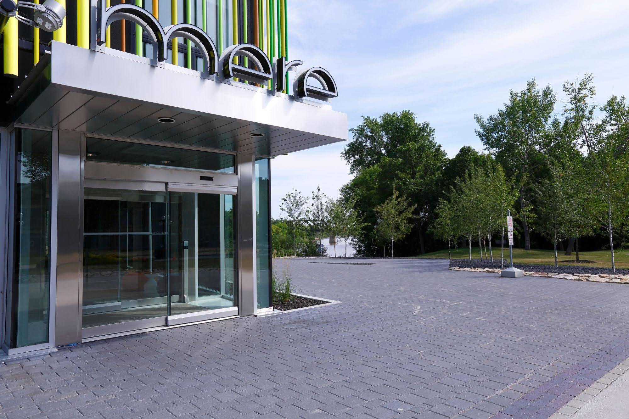 Mere Hotel Winnipeg Exterior photo
